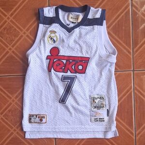 Kids White and Blue Basketball JerseyKids Real Madrid Luka Doncic #7 Basketball